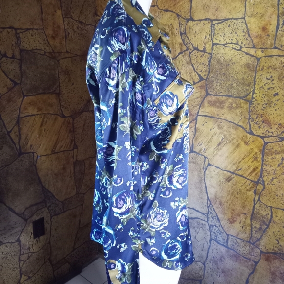 SUNO Navy Floral Button-Down Shirt - Picture 3 of 4